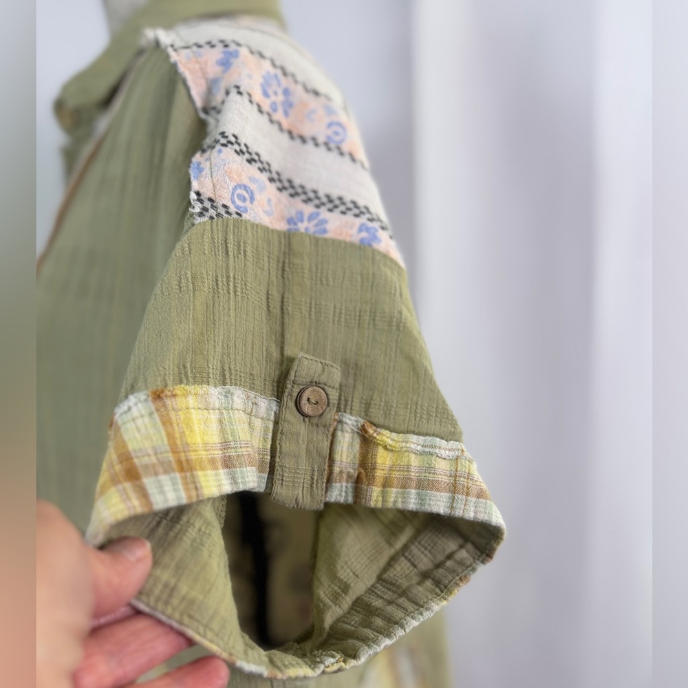 Patchwork Short Sleeve Button-Down Shirt in Olive… - image 4